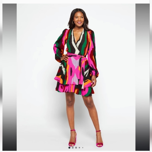 Megan Renee NWT Size 2X Multicolor Vneck Tiered Mini‎ Dress - Picture 1 of 6